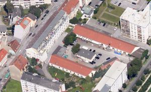 Kaserne und Hofgebäude (google)